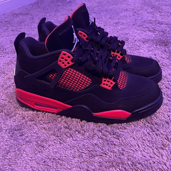 Jordan 4 (Red Thunder) - Picture 5 of 6